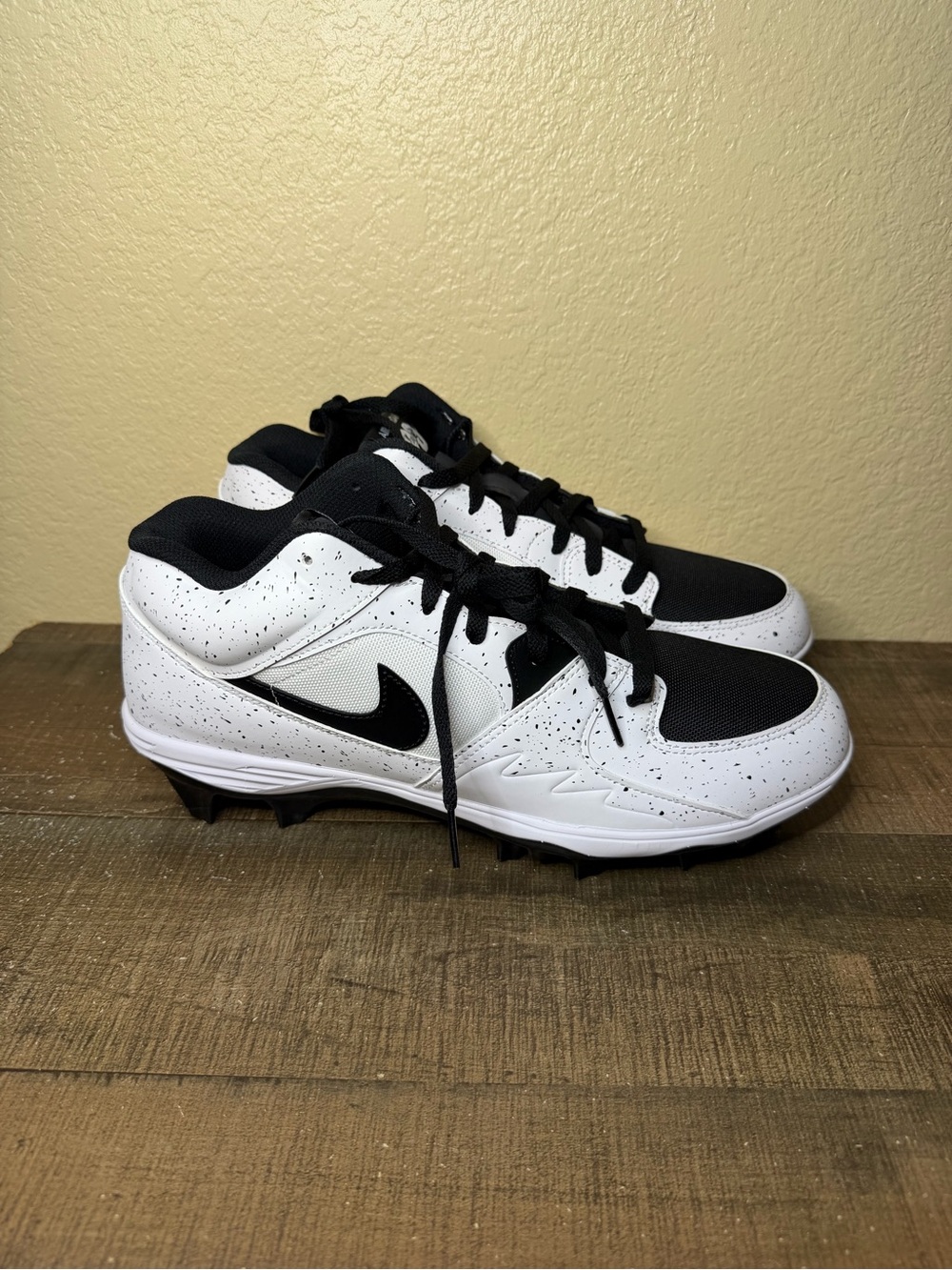 Air Jordan Stadium 90 “White Black”
- Size 12 Men.